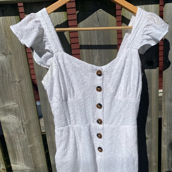 White eyelet lace cropped jumpsuit - Picture 4 of 5